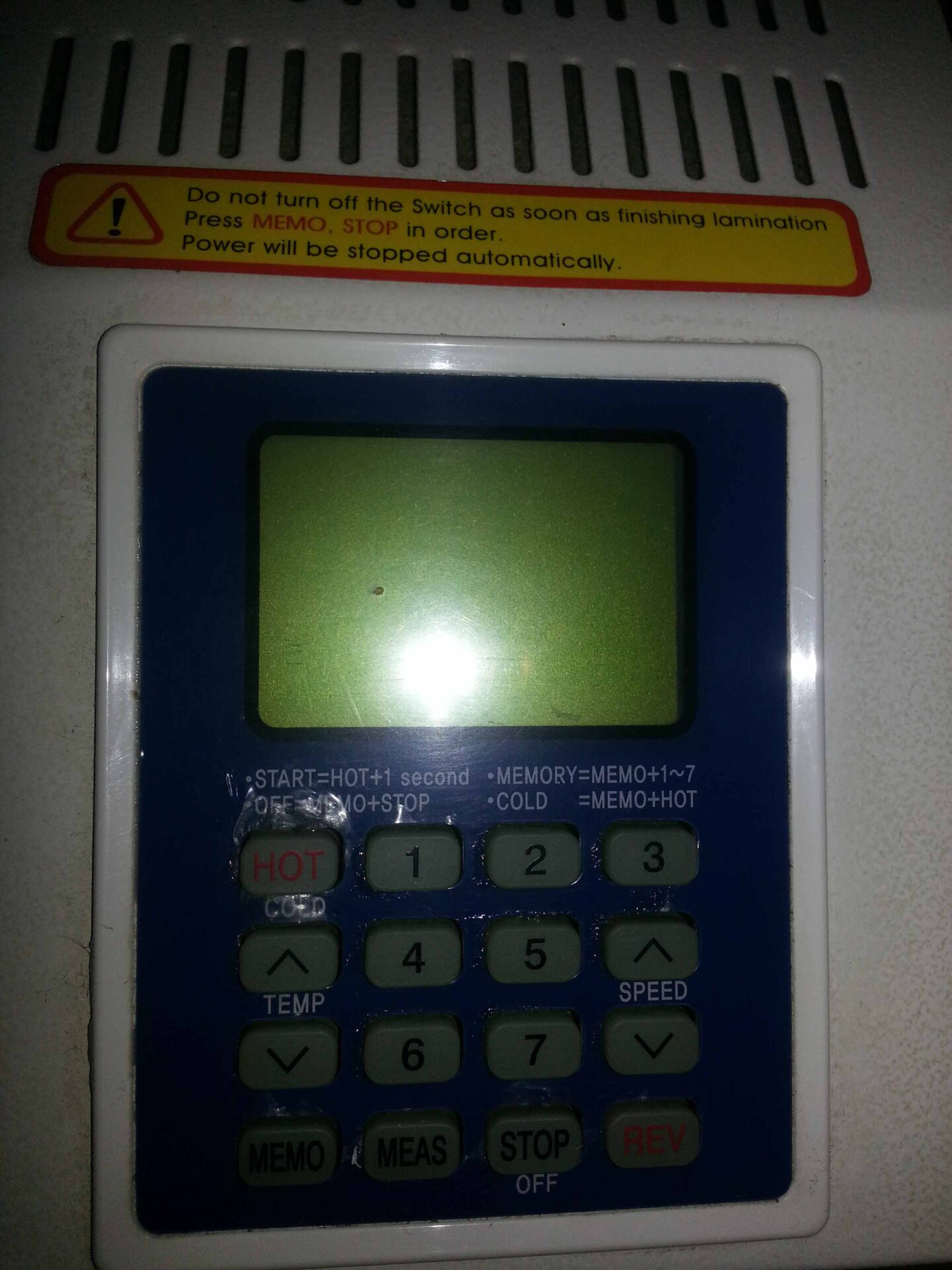 Laminator A3 cu display digital 330 6R GLAM