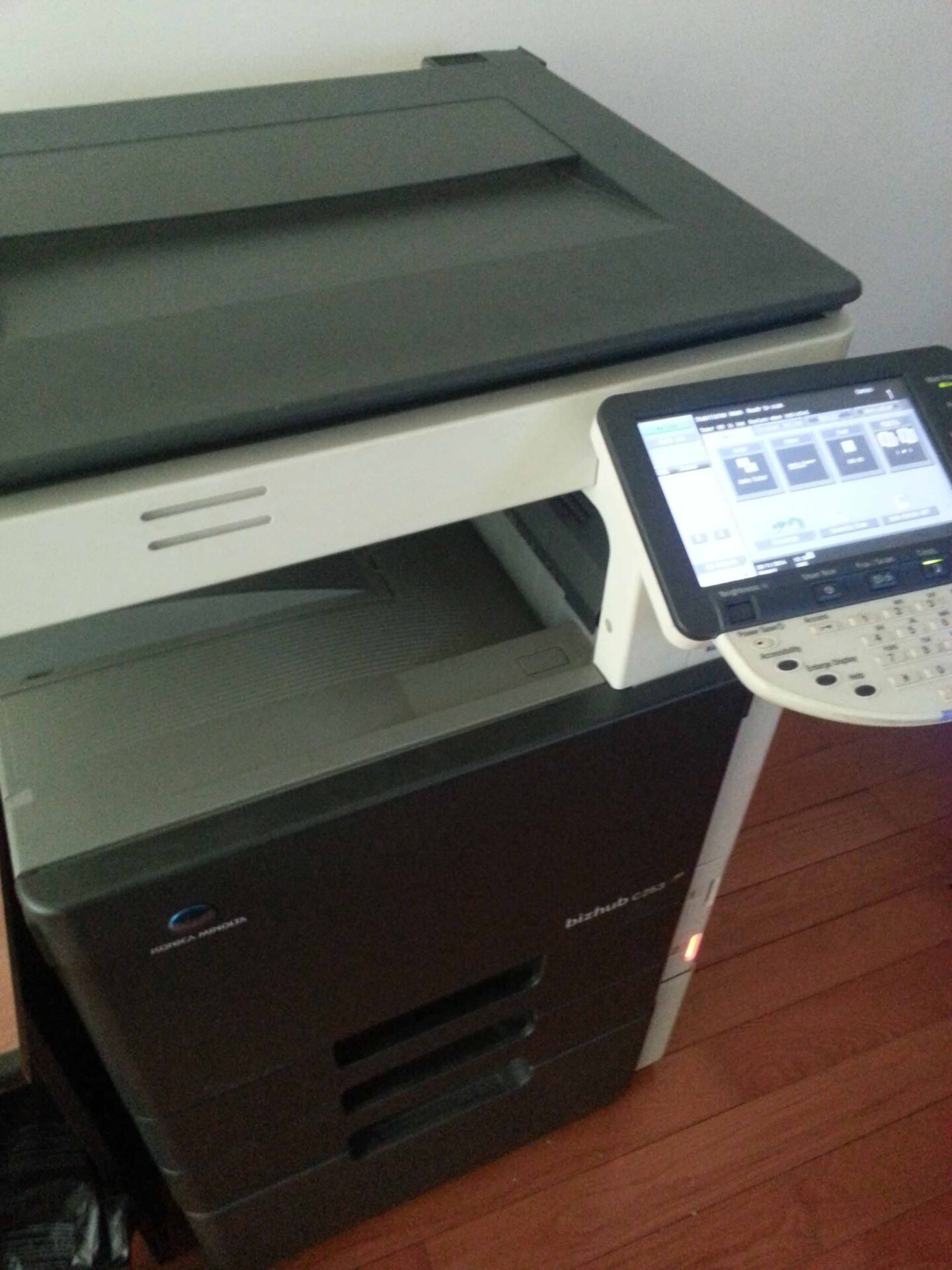 Copiatoare Konica Minolta Bizhub C203/253